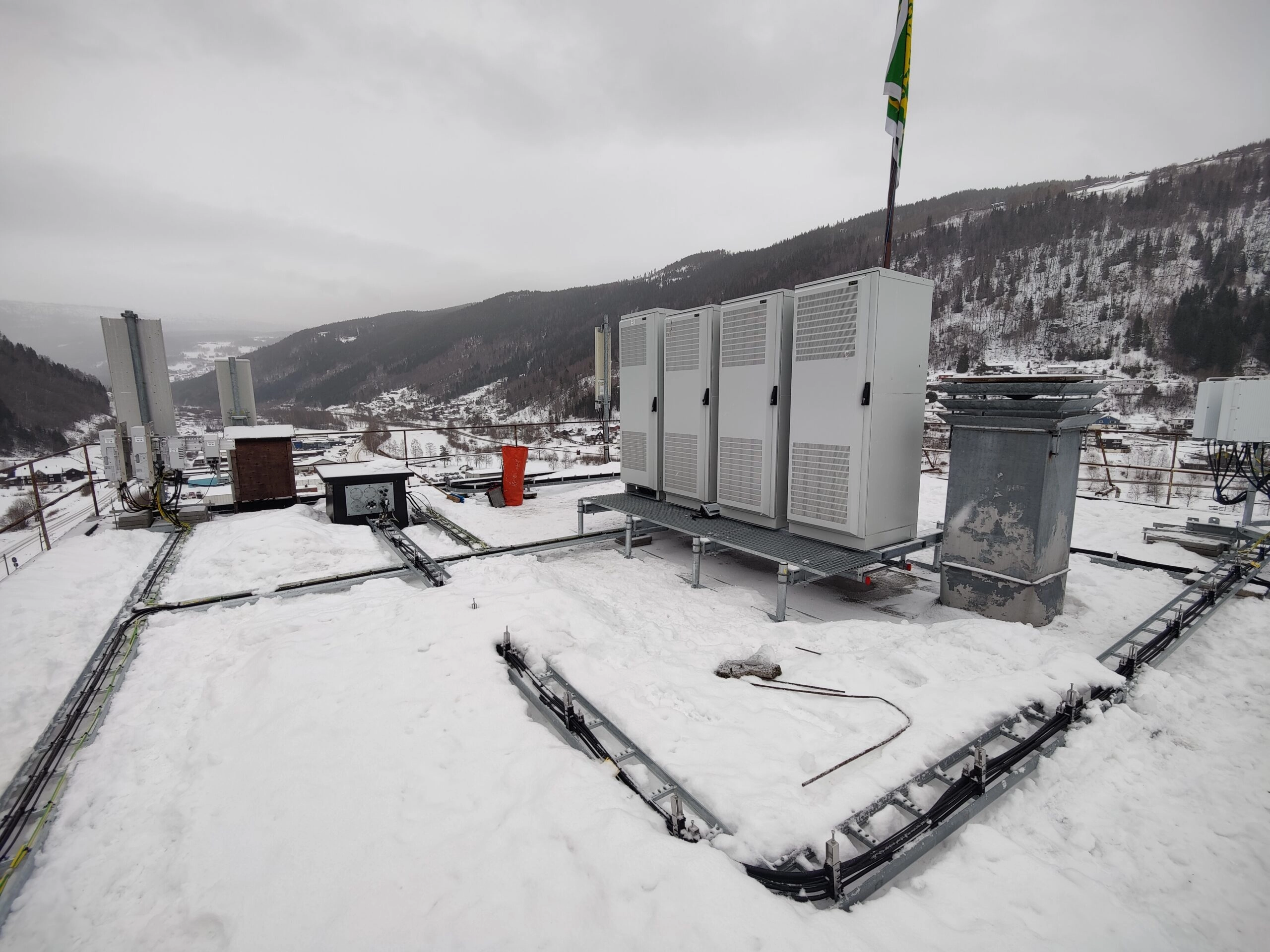 Platform Solution for Heavy Battery Installation